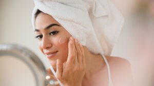 moisturizer on the face